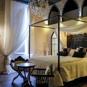 https://les-chambres-de-amelie-bb.emilia-romagnahotels.net